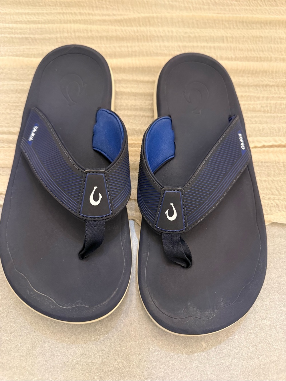 OluKai Men's Dark Blue and Navy Flip-Flop Sandals